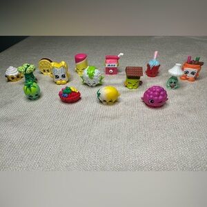Lot of 15 Shopkins - Mixed Series